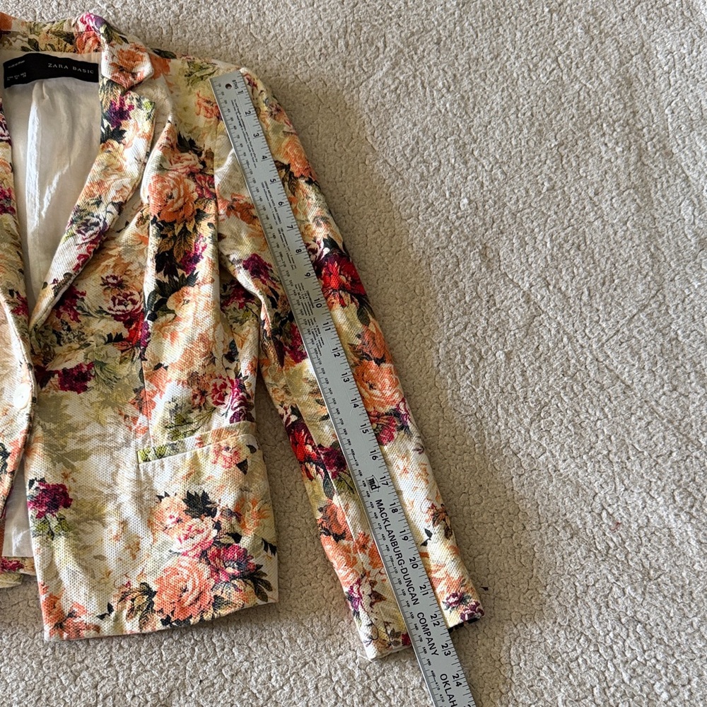 Zara Basic Floral Patterned Blazer With Button Cl… - image 3